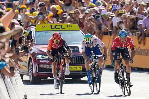Victor Campenaerts beats Matteo Vercher and Michal Kwiatkowski in the sprint